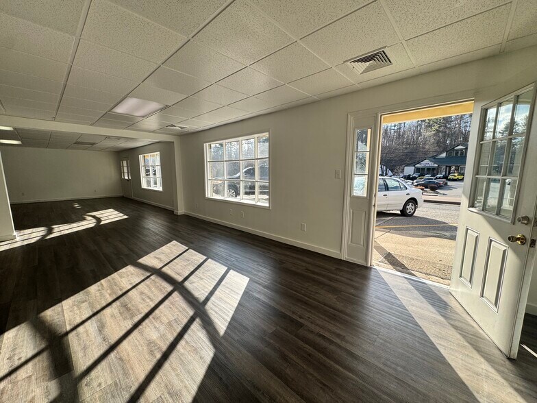 More Photos Of 375 Highway 105 Ext, Boone Office For Lease