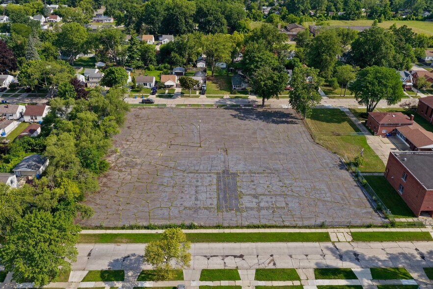 More Photos Of 26123 McDonald St, Dearborn Heights Religious Facility For Lease
