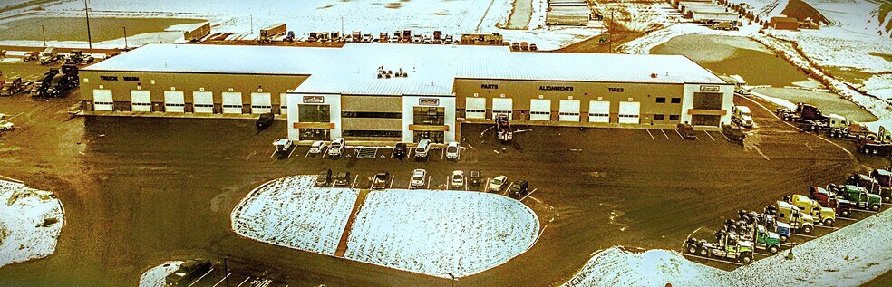 Primary Photo Of 4272 Lincoln Rd, Holland Showroom For Lease