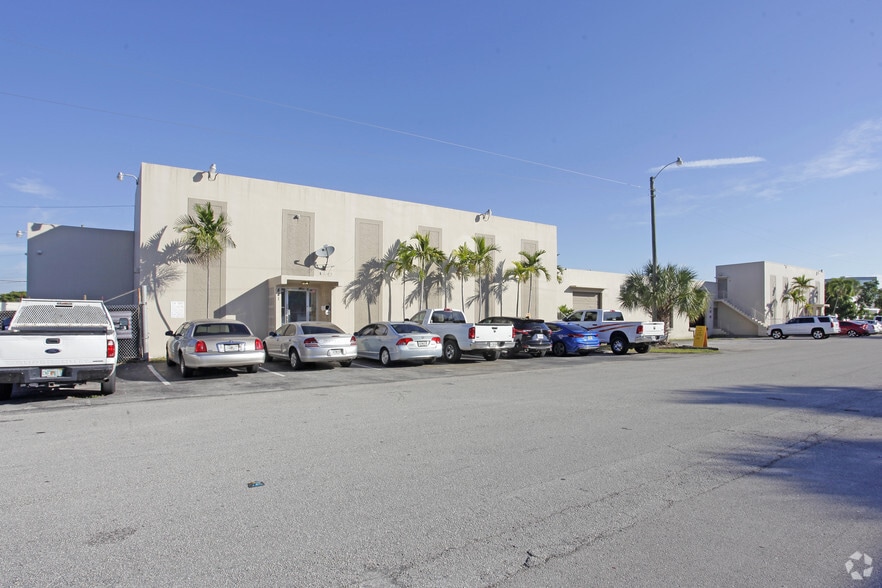 More Photos Of 821-841 NW 57th Pl, Fort Lauderdale Manufacturing For Lease
