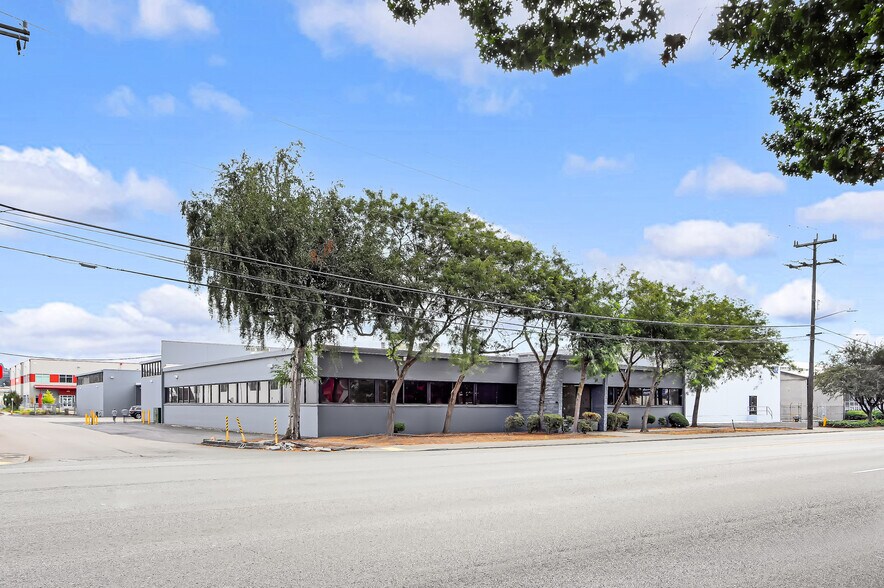 Primary Photo Of 5900 1st Ave S, Seattle Warehouse For Lease