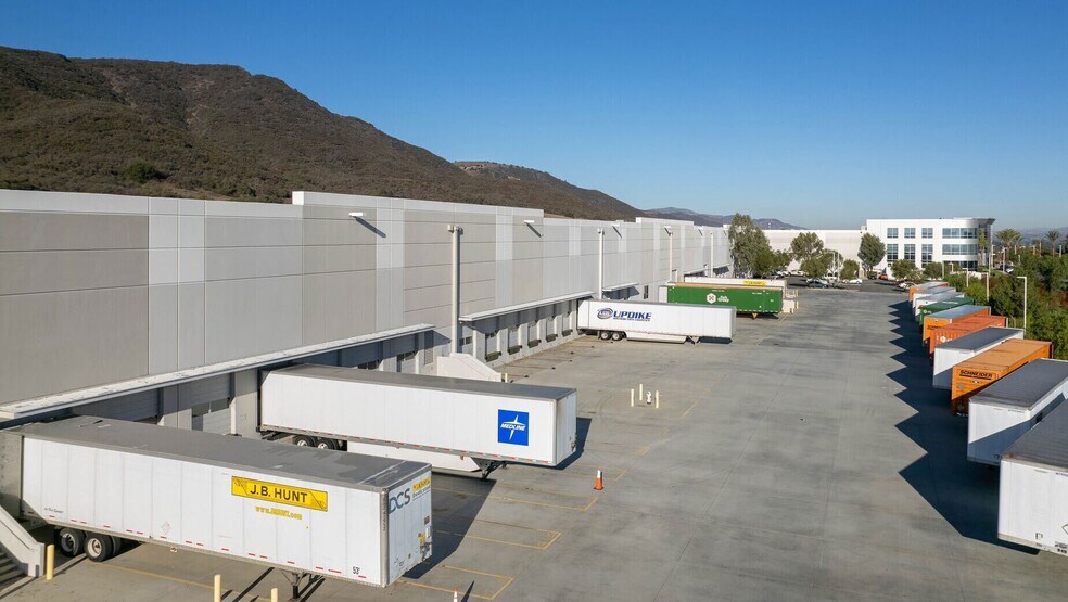 More Photos Of 42500 Winchester Rd, Temecula Distribution For Sale
