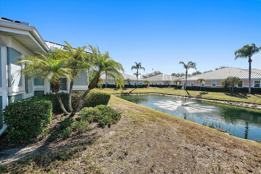 More Photos Of 5601-5605 Marquesas Cir, Sarasota Office For Sale