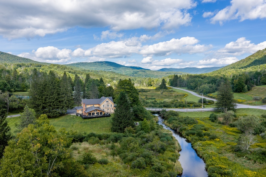 More Photos Of 770 John Shultis Rd, Denver Specialty For Sale