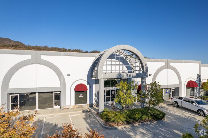 More Photos Of 42210 Roick Dr, Temecula Warehouse For Lease