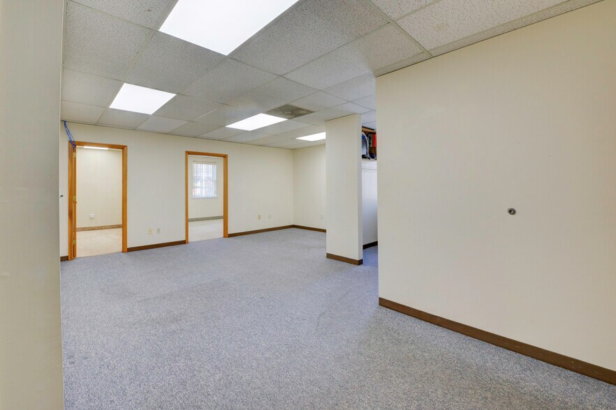 More Photos Of 38 S 21st St, Kenilworth Loft Creative Space For Sale