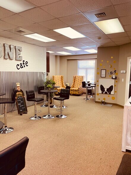 More Photos Of 249 Williamson Rd, Mooresville Medical For Lease