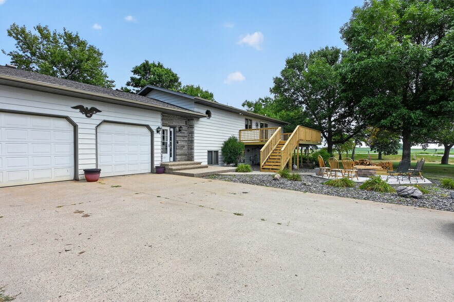 More Photos Of 43553 MN-28, Sauk Centre Warehouse For Sale