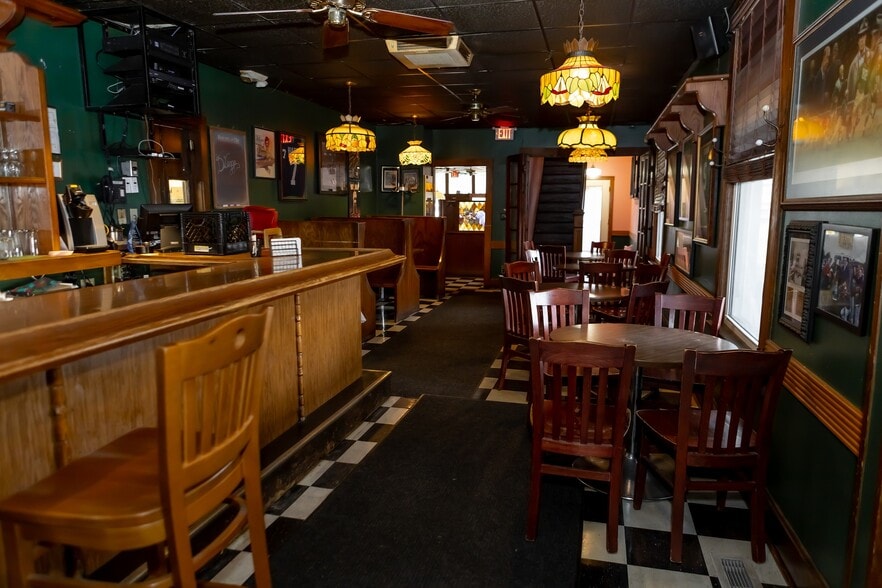 More Photos Of 605 N Main St, Evansville Restaurant For Sale