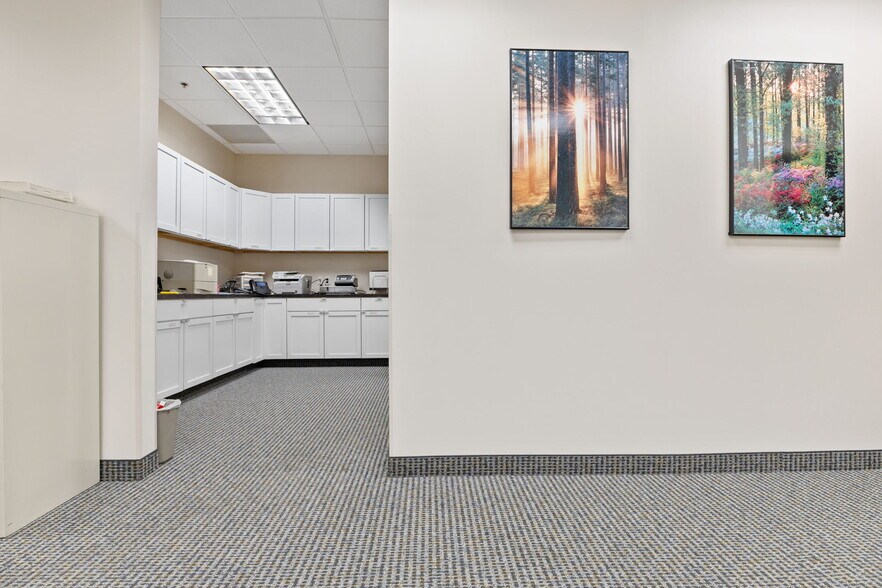 More Photos Of 300 Coon Rapids Blvd NW, Coon Rapids Office Residential For Lease