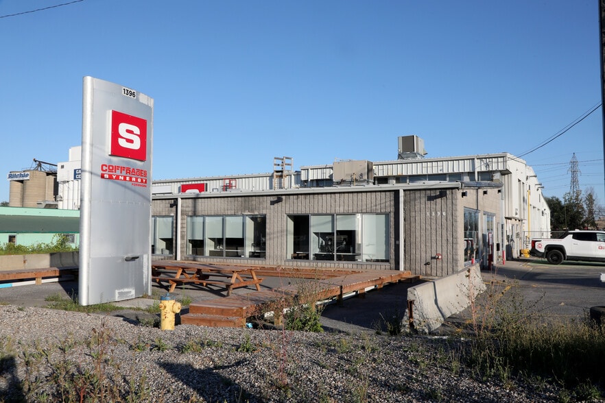 More Photos Of 1396 Windmill Ln, Ottawa Industrial For Sale