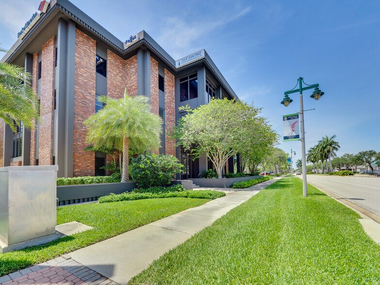 More Photos Of 601 21st St, Vero Beach Loft Creative Space For Lease