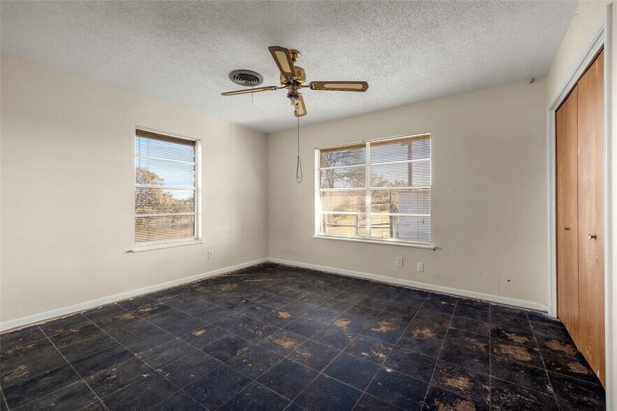 More Photos Of 24503 Ranch Road 12, Dripping Springs Office For Sale