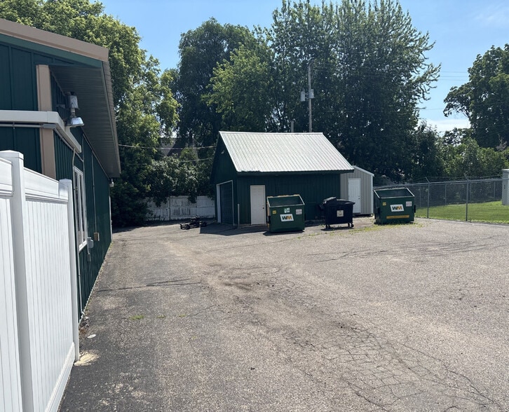 More Photos Of 110 Star St W, Maple Lake Restaurant For Sale