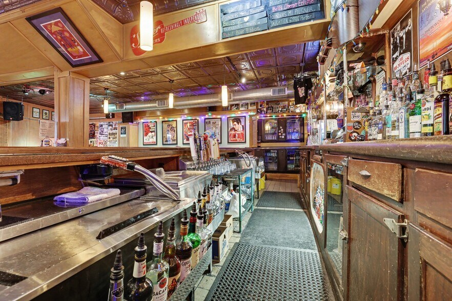 More Photos Of 760 Butterworth St SW, Grand Rapids Restaurant For Sale
