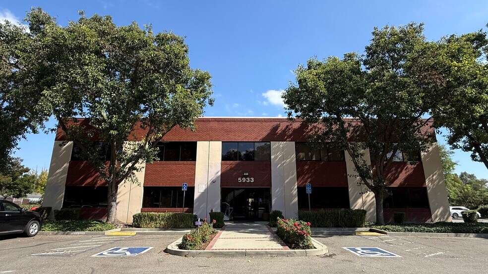 Primary Photo Of 5933 Coronado Ln, Pleasanton Medical For Lease