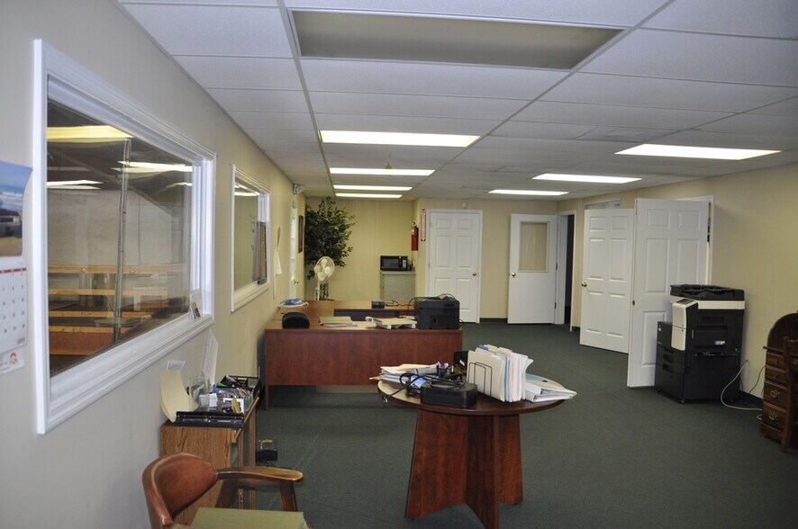 More Photos Of 220 Recker Hwy, Auburndale Warehouse For Lease