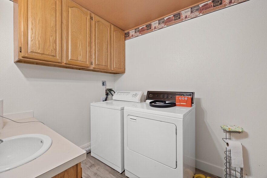 More Photos Of 175 W Bond St, Astoria Storefront Retail Residential For Sale