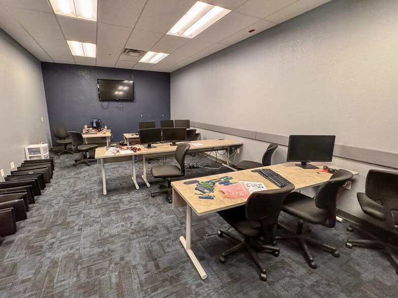 More Photos Of 1320 Adabel Dr, El Paso Office For Lease