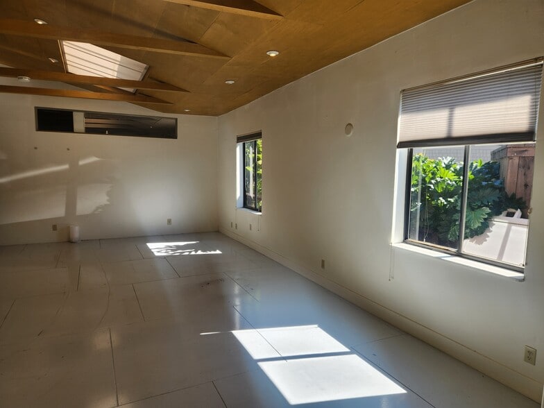 More Photos Of 27 Gate 5 Rd, Sausalito Office For Lease