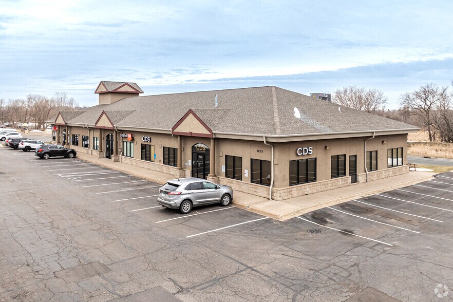 More Photos Of 843 W Broadway Ave, Forest Lake General Retail For Lease