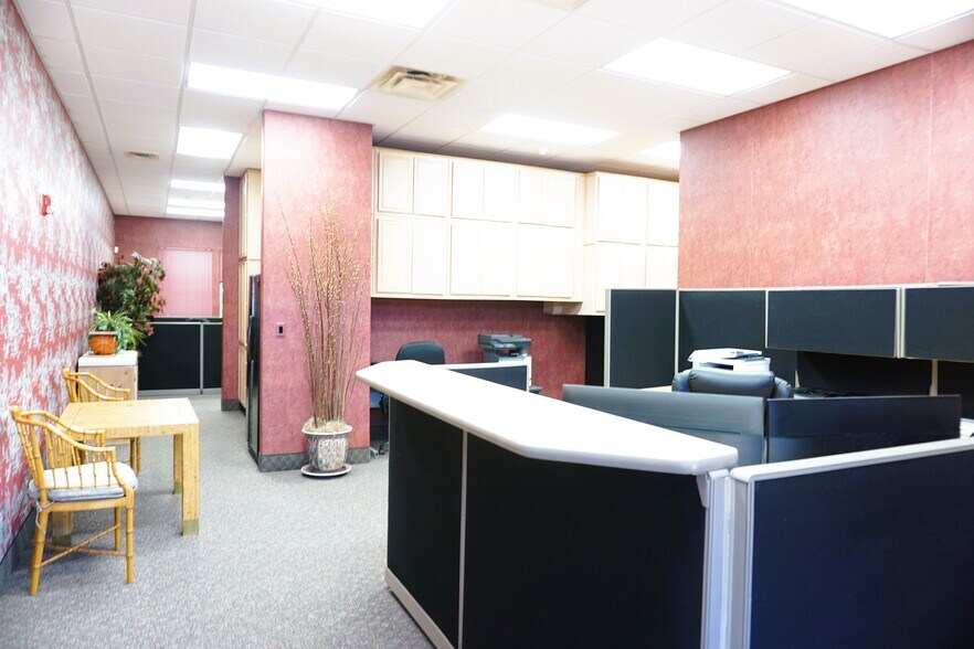 More Photos Of 4091 De Zavala Rd, San Antonio Office For Sale