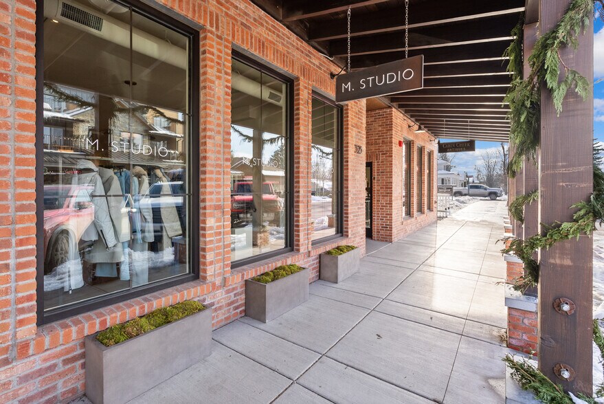 More Photos Of 325 Central Ave, Whitefish Storefront Retail Office For Sale