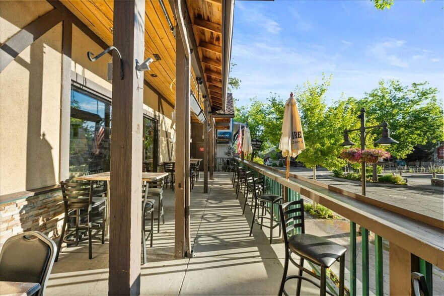 More Photos Of 560 Pine Knot Ave, Big Bear Lake Freestanding For Sale