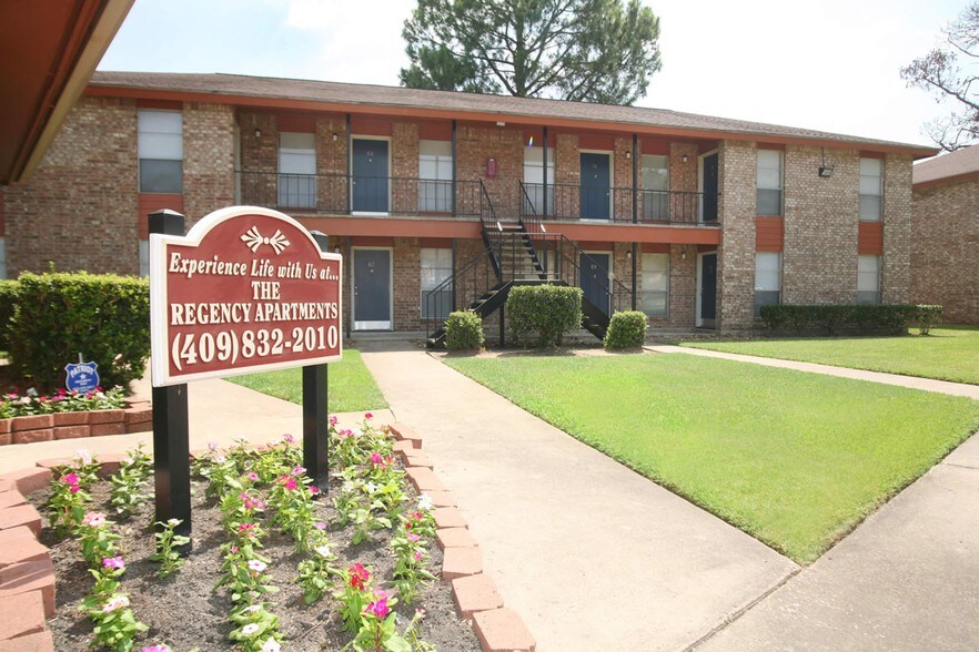 Primary Photo Of 4075 Laurel St, Beaumont Apartments For Sale