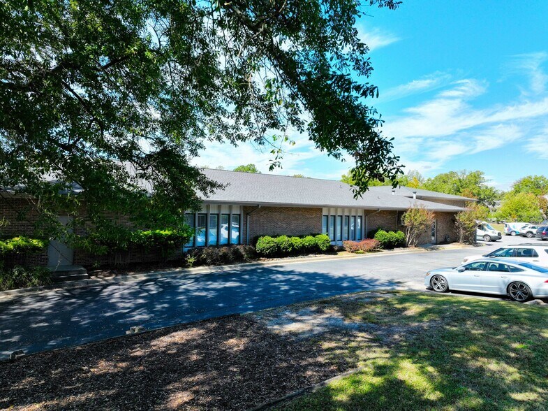 More Photos Of 454 Berryhill Rd, Columbia Medical For Sale