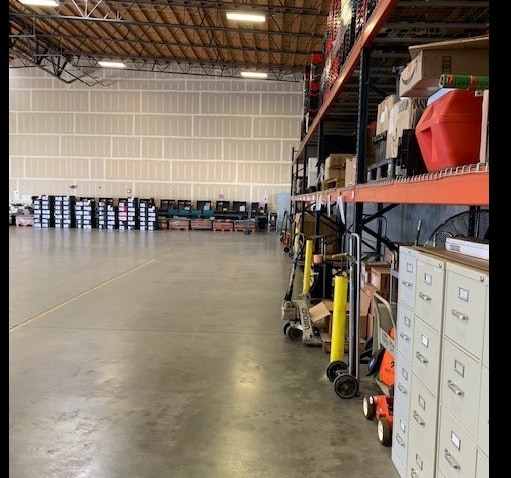 More Photos Of 3109 Del Este Pky, Modesto Distribution For Lease