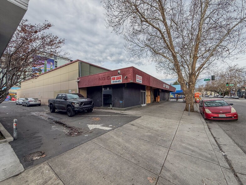 More Photos Of 995 E Santa Clara St, San Jose Storefront For Lease