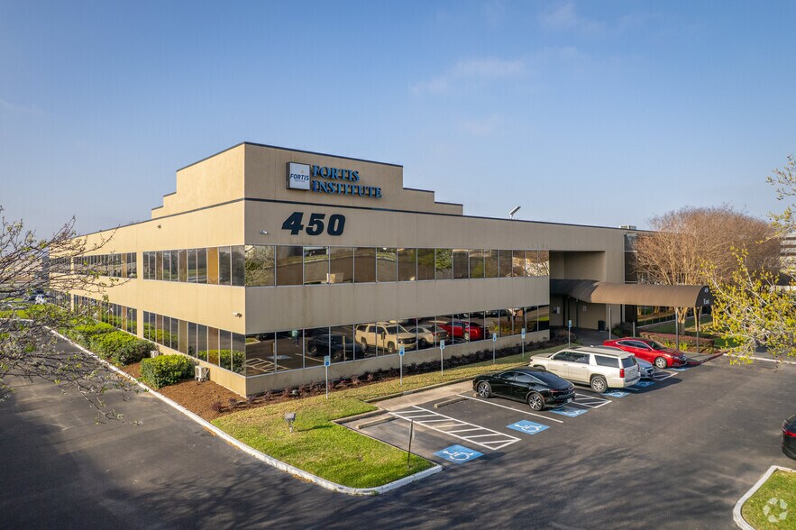 More Photos Of 450 N Sam Houston Pky E, Houston Medical For Lease