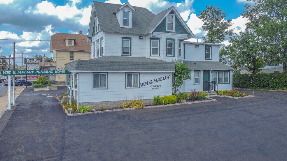 More Photos Of 625 Byberry Rd, Philadelphia Funeral Home For Sale