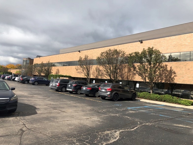 More Photos Of 19700-19800 Hall Rd, Clinton Township Office For Sale