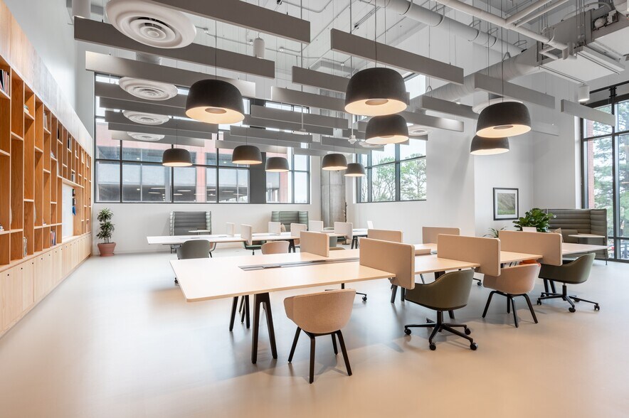 Primary Photo Of 102 Water St, Saint Paul Self Storage For Lease