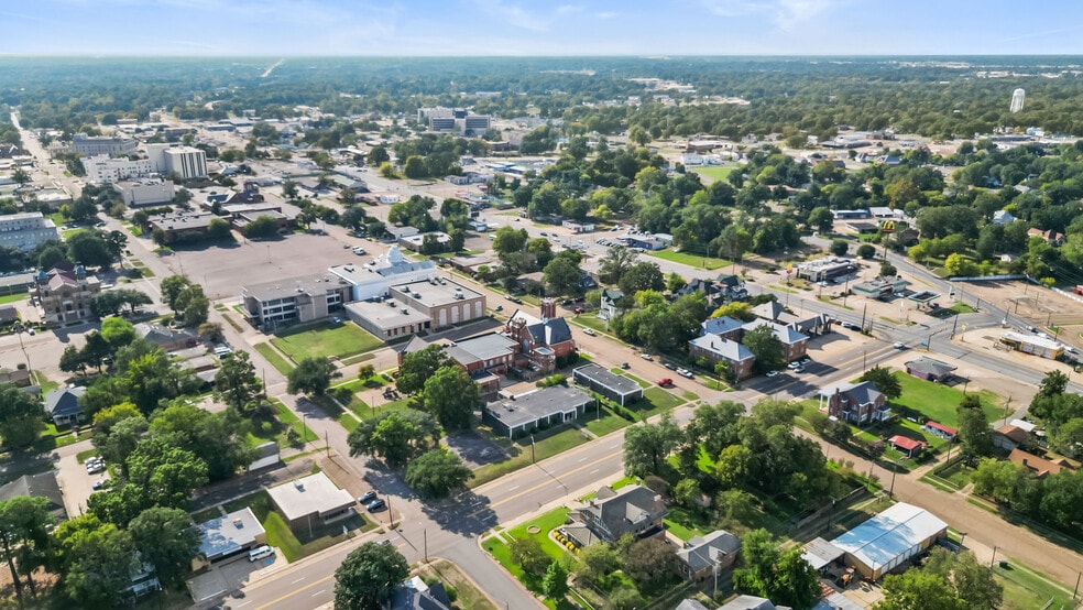 More Photos Of 507 Hickory St, Texarkana Office For Sale