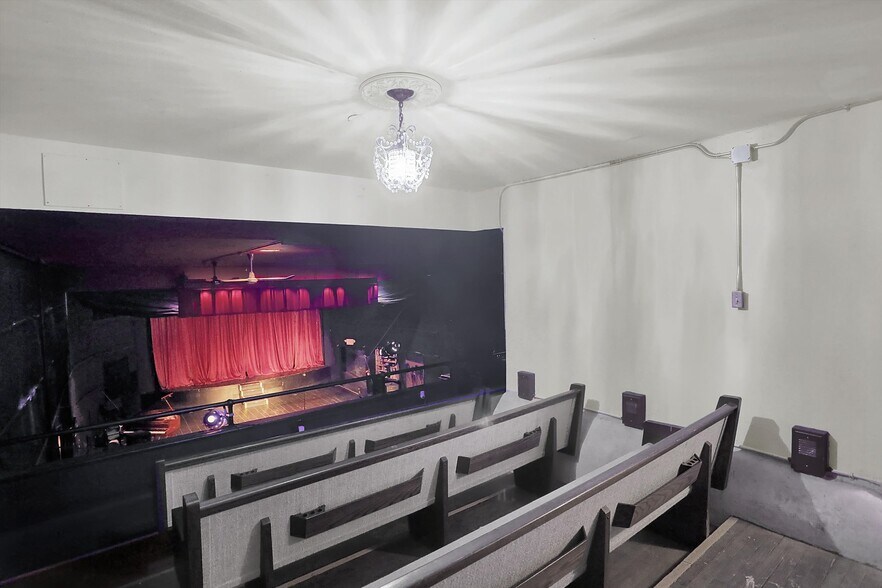 More Photos Of 111 S Walnut St, Edinburgh Theater Concert Hall For Sale