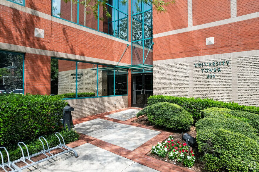 More Photos Of 651 E 4th St, Chattanooga Office For Lease