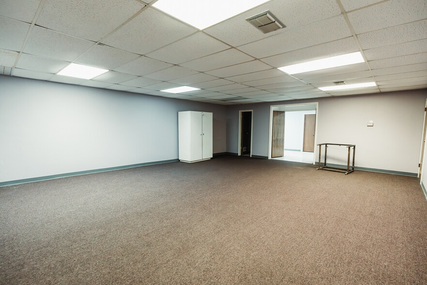 More Photos Of 900 Natchez Ave, Pasadena Schools For Sale