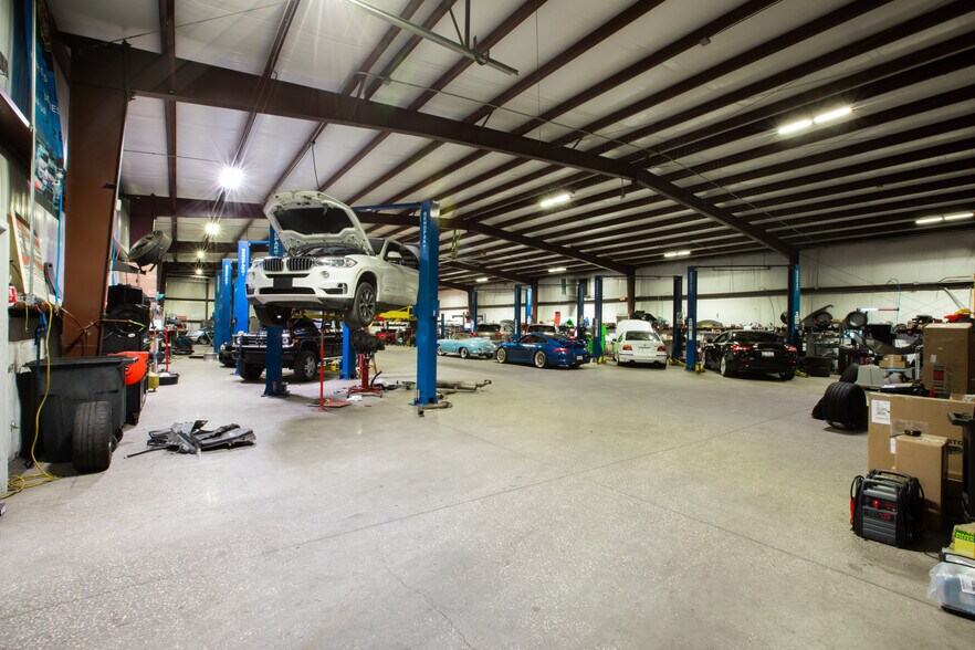 More Photos Of 5080 Rivers Ave, North Charleston Showroom For Sale