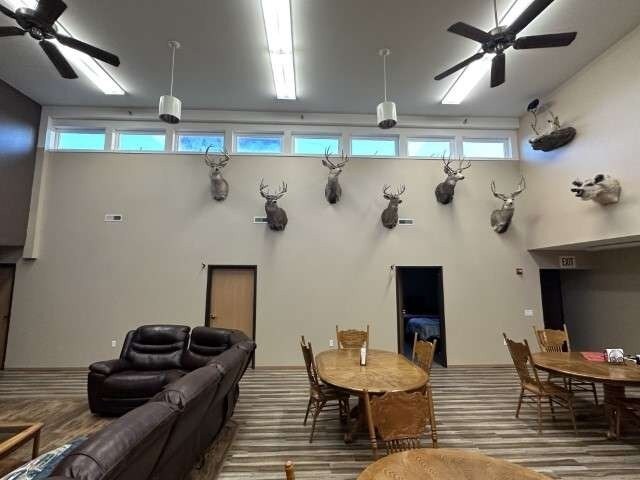 More Photos Of 406 W Vinton St, Spencer Hotel For Sale