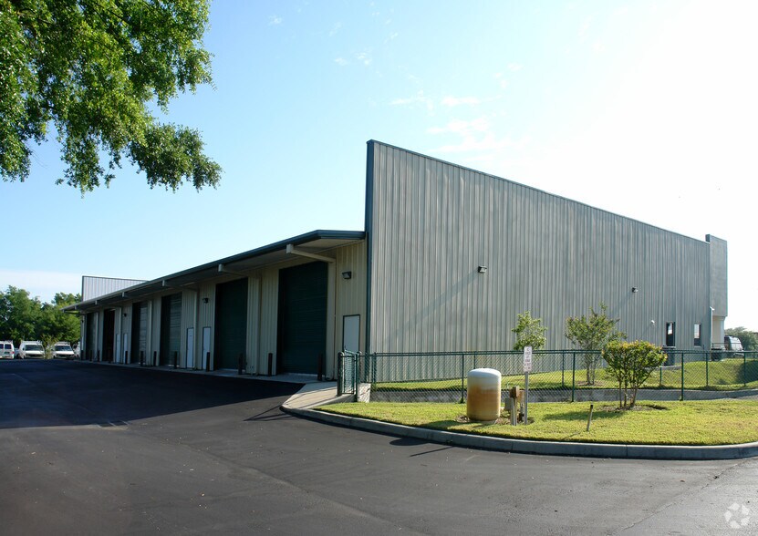 More Photos Of 3678 County Road 561, Tavares Light Distribution For Lease