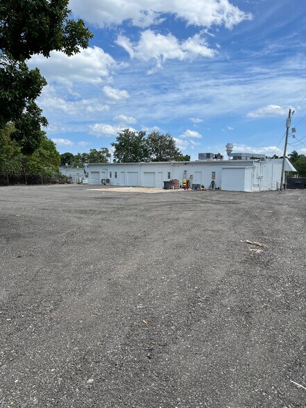 More Photos Of 3077 SE Dixie Hwy, Stuart Land For Lease