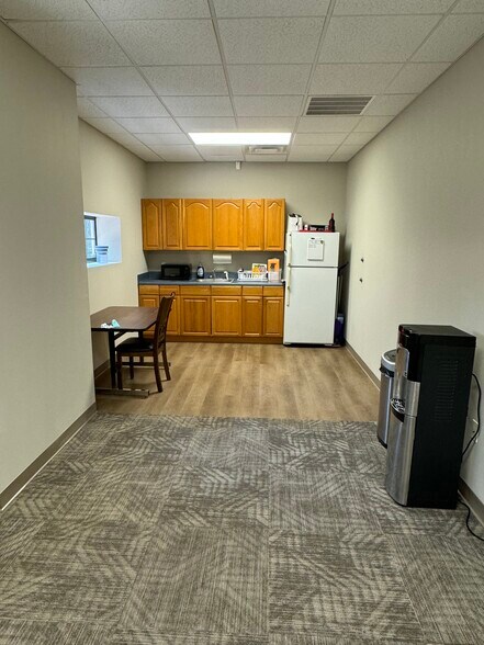 More Photos Of 3119 Crawfordville Hwy, Crawfordville Office For Lease