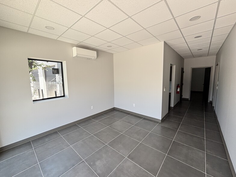 More Photos Of 205 Cantera Way, Georgetown Light Distribution For Sale