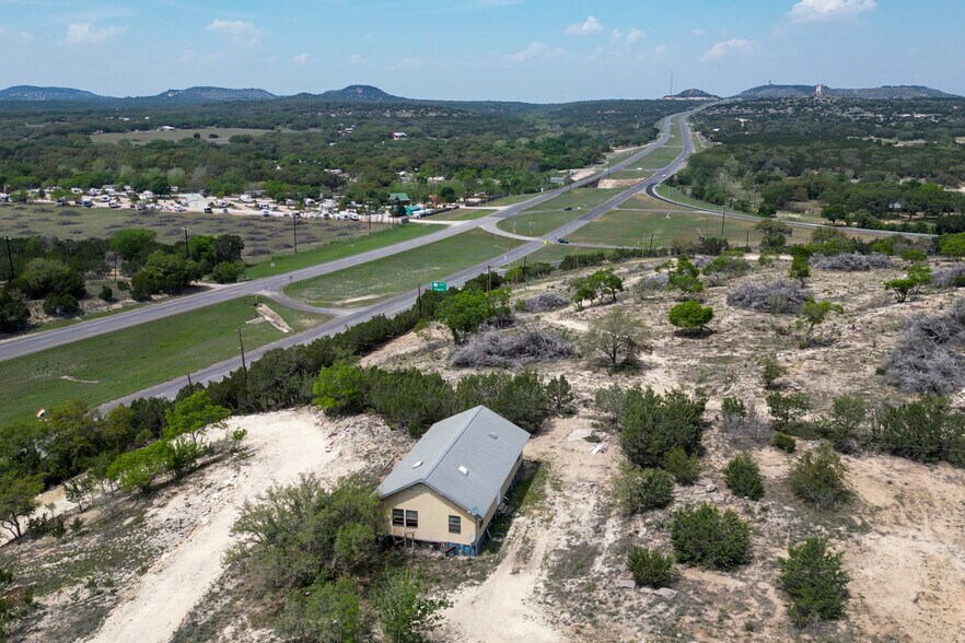 More Photos Of 8662 US 281 hwy, Blanco Land For Sale