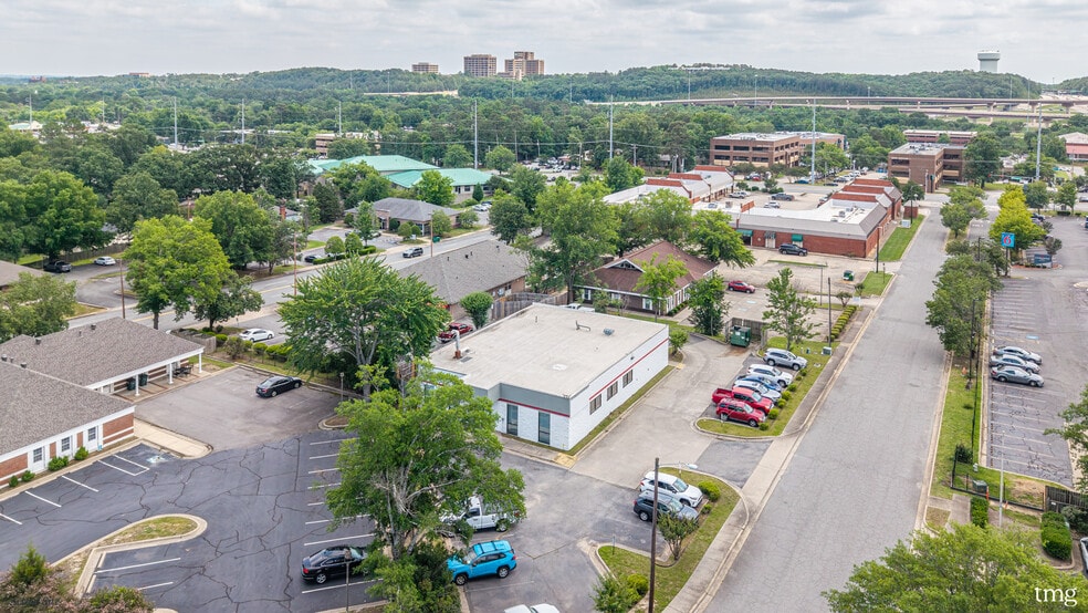 More Photos Of 215 Markham Center Dr, Little Rock Office For Sale