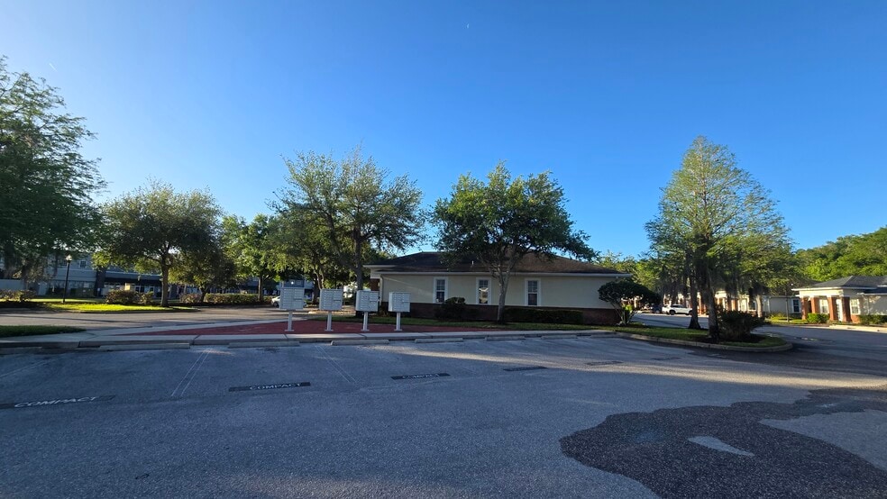 More Photos Of 2649 Windguard Cir, Zephyrhills Medical For Lease