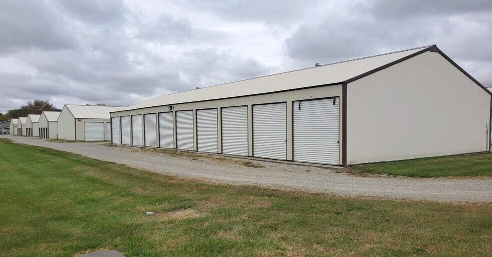 More Photos Of 301 E Rezin Ave, Albert Lea Self Storage For Sale